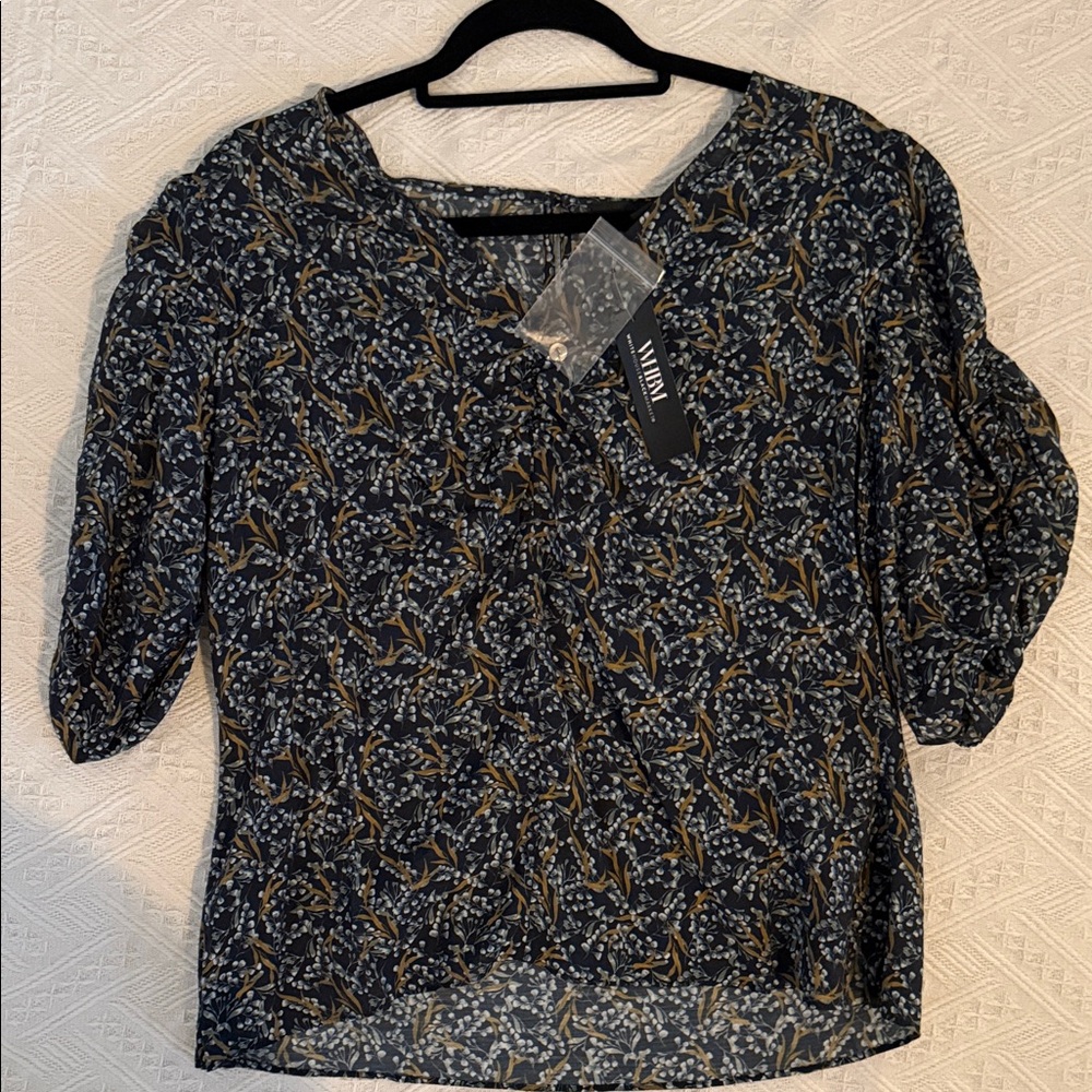 White House Black Market Navy Floral Blouse
